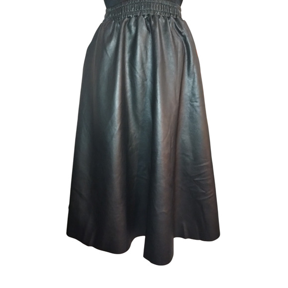 Womens High rise Elastic Waist Pull-on Faux Leather Skirt Black Size Medium - Picture 1 of 9